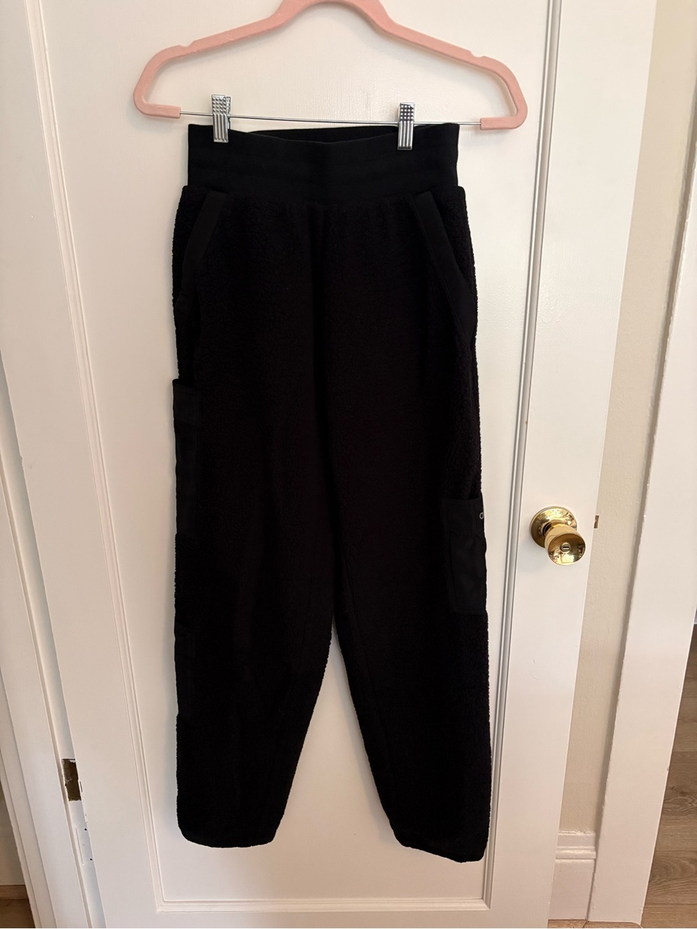 ALO Yoga Black Sherpa Cargo Joggers